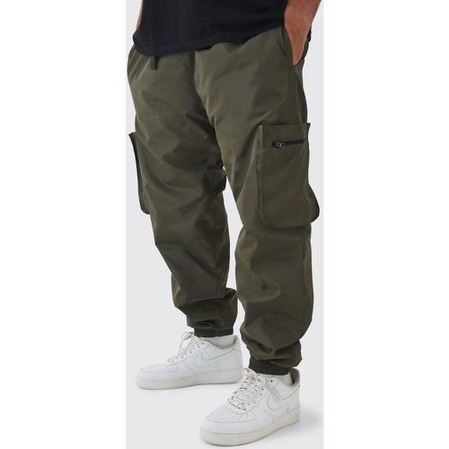 Grande taille - Pantalon cargo en nylon - XXXL - Boohooman - Modalova