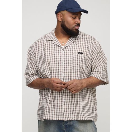 Grande taille - Chemise oversize à carreaux et broderie - MAN - 2XL - Boohooman - Modalova
