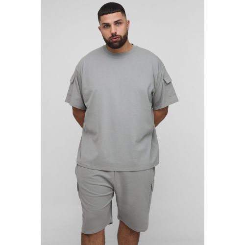 Grande taille - Ensemble utilitaire avec t-shirt et short cargo - 2XL - Boohooman - Modalova