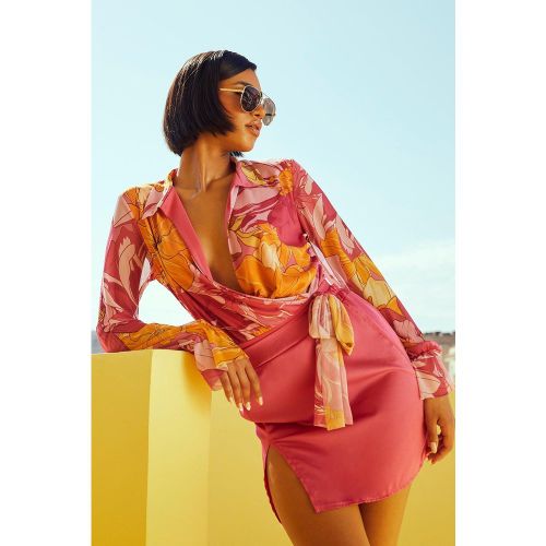 Body Croisé Style Chemise En Mousseline De Soie À Imprimé Fleuri - 34 - boohoo - Modalova