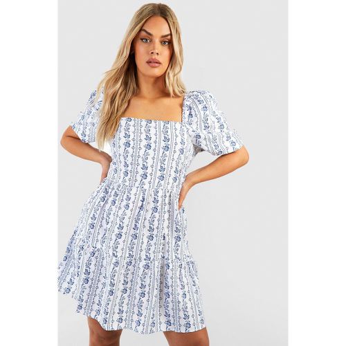 Grande Taille - Robe Babydoll Fleurie - 52 - boohoo - Modalova