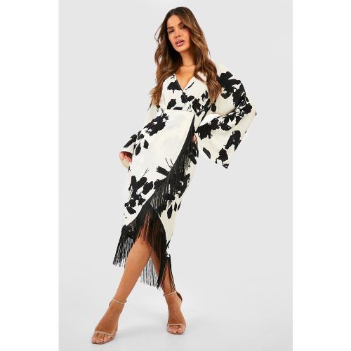 Robe Portefeuille Fleurie À Franges - 44 - boohoo - Modalova