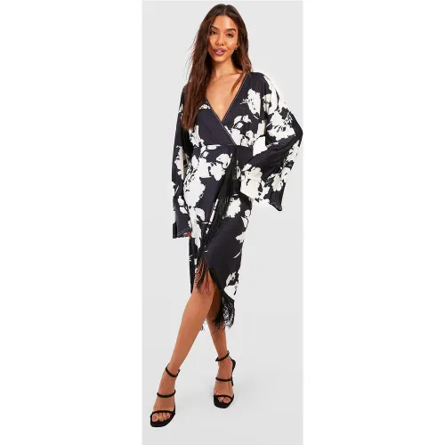 Robe Portefeuille Fleurie À Franges - 36 - boohoo - Modalova