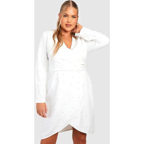 Grande Taille - Robe Portefeuille À Détail En Perle - 46 - boohoo - Modalova