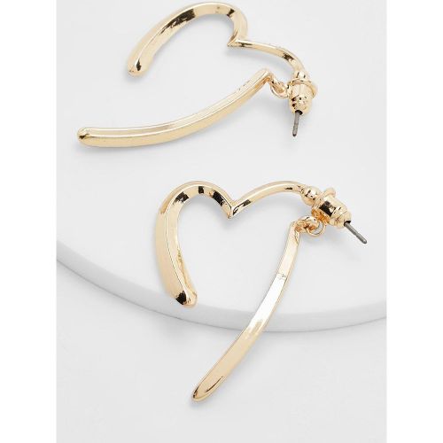 Boucles D'Oreilles Dorées En Forme De Cœur - One Size - boohoo - Modalova