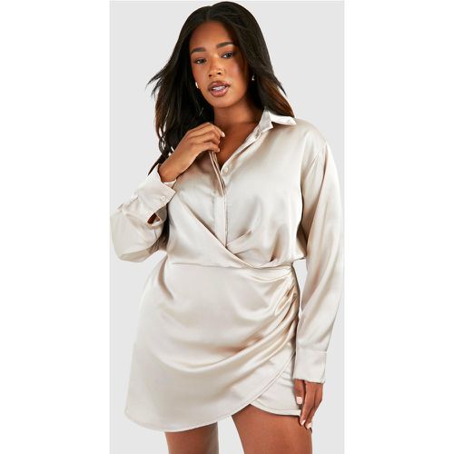 Grande Taille - Robe Portefeuille Satinée - 48 - boohoo - Modalova