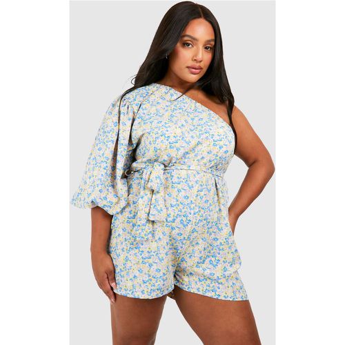 Plus" Woven Ditsy Floral One Shoulder Belted Playsuit - boohoo - Modalova