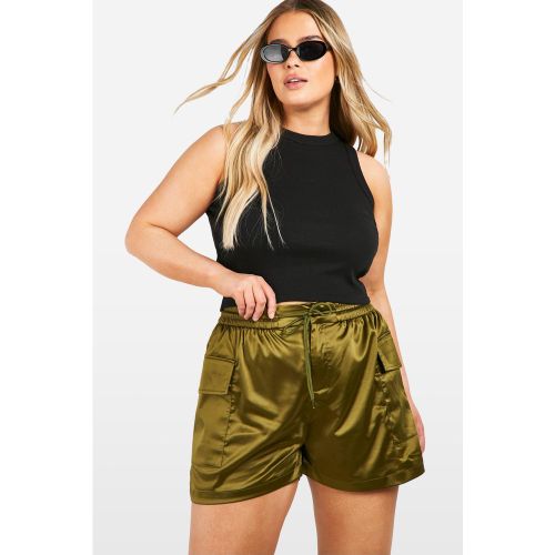 Grande Taille - Short Cargo Satiné - 44 - boohoo - Modalova