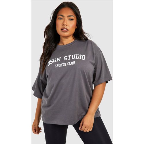Plus" Dsgn Studio Sports Club Oversized T-Shirt - boohoo - Modalova