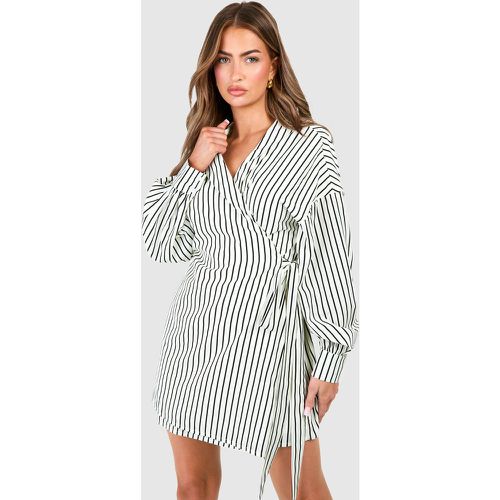 Stripe Wrap Belted Shirt Dress - boohoo - Modalova