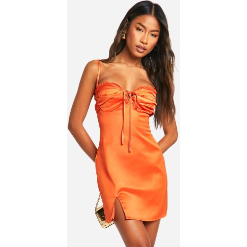 Robe Courte Satinée À Bordure En Dentelle - 36 - boohoo - Modalova