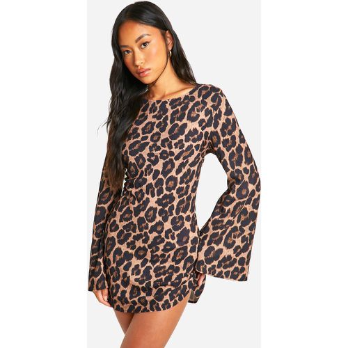 Robe Évasée À Imprimé Léopard - 38 - boohoo - Modalova