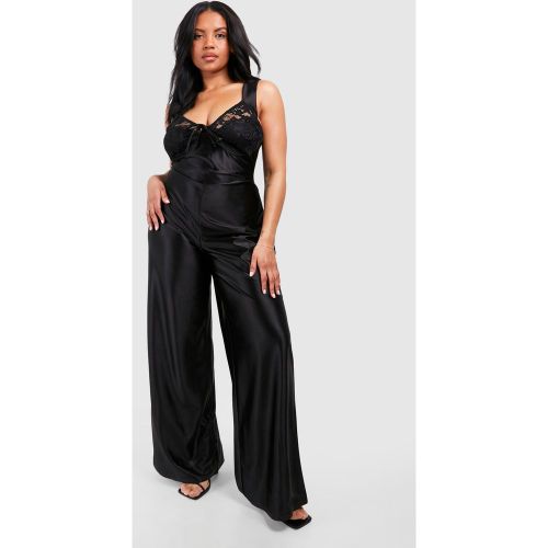 Grande Taille - Combinaison Large Satinée À Détails En Dentelle - 44 - boohoo - Modalova