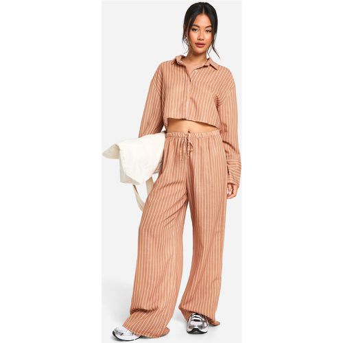 Ensemble En Lin À Rayures Avec Chemise Courte Et Pantalon Large - 38 - boohoo - Modalova