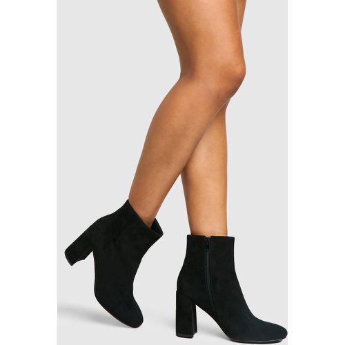 Faux Suede Block Heeled Ankle Boot - 38 - boohoo - Modalova