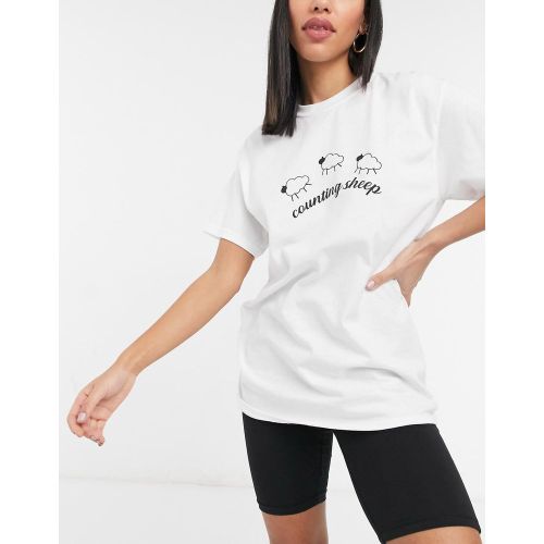 Ensemble de pyjama avec t-shirt à inscription Counting Sheep et short legging - Blanc et noir - Heartbreak - Modalova