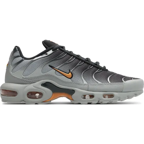 Tuned - Baskets, Gris - Pointure 45 - Maille/synthétique - Nike - Modalova