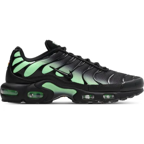 Tuned - Baskets, Vert - Pointure 44 - Maille/synthétique - Nike - Modalova