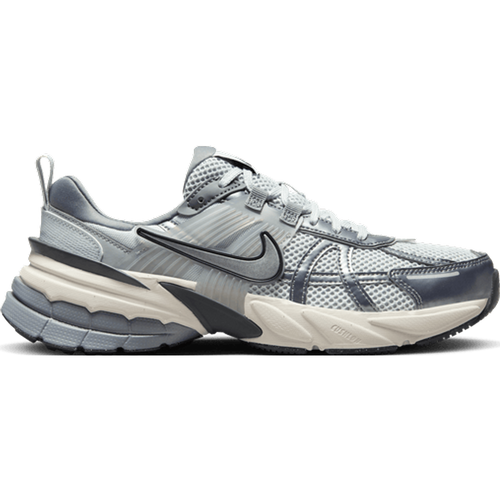 V2k Run Chaussures - Argent - Taille: 35.5 - Maille/synthétique - Foot Locker - Nike - Modalova