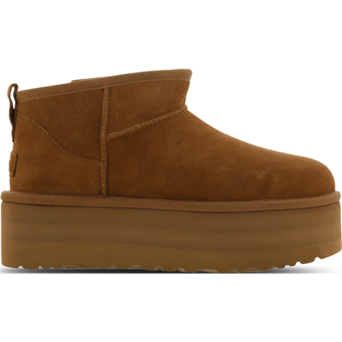 Classic Bottines - Marron - Taille: 38 - Cuir - Foot Locker - Ugg - Modalova