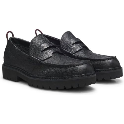 Mocassins en cuir grainé à semelle crantée - HUGO - Modalova