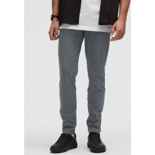 “ Pantalon ABC 5 poches coupe slim Warpstremes â€“ 81 cm â€“ Gris â€“ Taille 29 - lululemon - Modalova