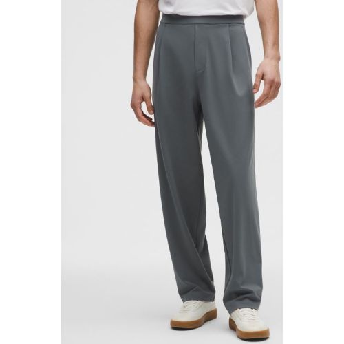 “ Pantalon Daydrift dÃ©contractÃ© Ã  pinces standard Sans passants de ceintures â€“ Gris â€“ Taille S - lululemon - Modalova