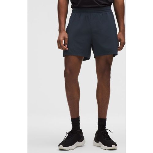 “ Short Pace Breaker doublÃ©s â€“ 13 cm â€“ Bleu â€“ Taille L - lululemon - Modalova