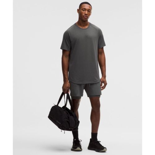 “ Short License to Train doublÃ©s â€“ 18 cm â€“ Gris â€“ Taille XS - lululemon - Modalova
