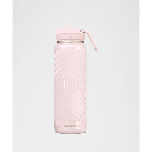 “ Bouteille d'eau Back to Life avec paille 710 ml Wave â€“ Rose - lululemon - Modalova