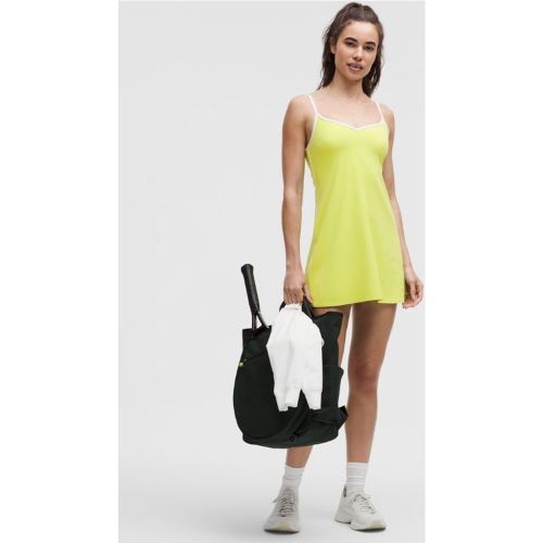 “ Mini robe Ã  dÃ©colletÃ© en cÅ“urs â€“ Blanc â€“ Taille M - lululemon - Modalova
