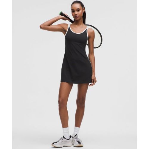 “ Robe de tennis Ã  dÃ©coupe et encolure dÃ©gagÃ©es â€“ Noir/Blanc â€“ Taille S - lululemon - Modalova