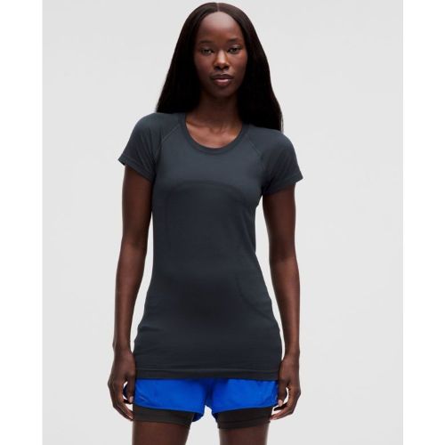 “ T-Shirt Swiftly Tech 2.0 Longueur hanches â€“ Bleu - lululemon - Modalova