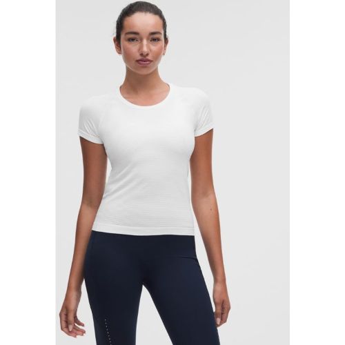 “ T-Shirt Swiftly Tech 2.0 Longueur tailles â€“ Blanc â€“ Taille 12 - lululemon - Modalova