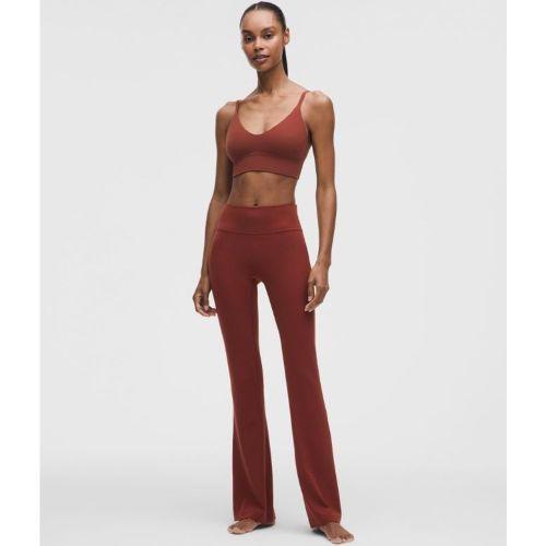 “ Pantalon Groove Ã©vasÃ© taille haute en Nulu Courts â€“ Taille 6 - lululemon - Modalova