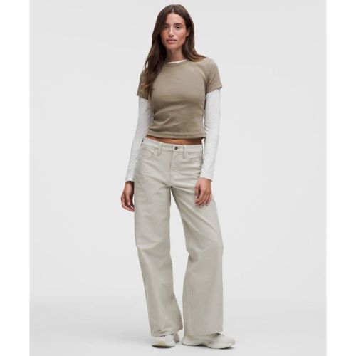 “ Pantalon EasyFive taille basse large classique Standards â€“ Gris â€“ Taille 28 - lululemon - Modalova