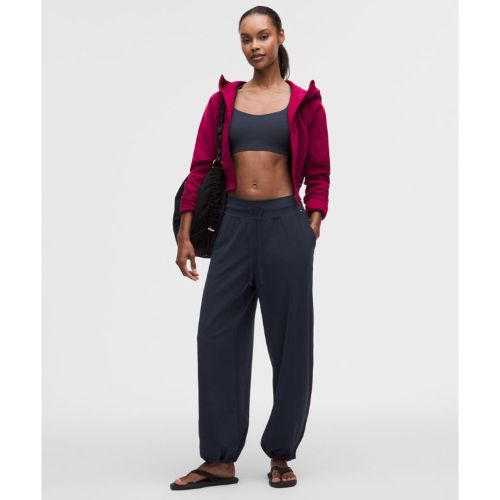 “ Pantalon Groove taille basse dÃ©contractÃ© Ã  ourlets ajustables Standards â€“ Bleu â€“ Taille 4 - lululemon - Modalova