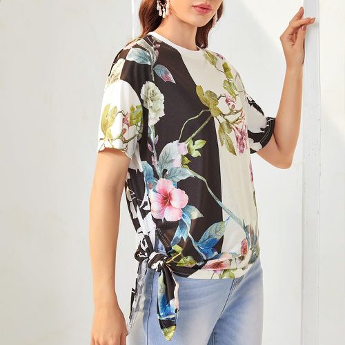 T-shirt à imprimé floral à blocs de couleurs à nœud - SHEIN - Modalova