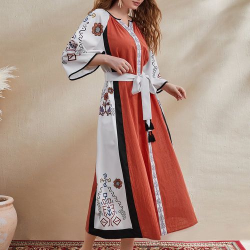 Robe ceinturée à imprimé floral à blocs de couleurs à manches cloche - SHEIN - Modalova