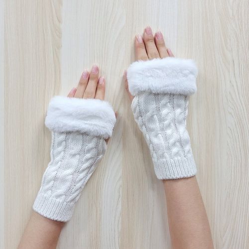 Gants à doigts ouverts en tricot torsadé à bordure duveteuse - SHEIN - Modalova
