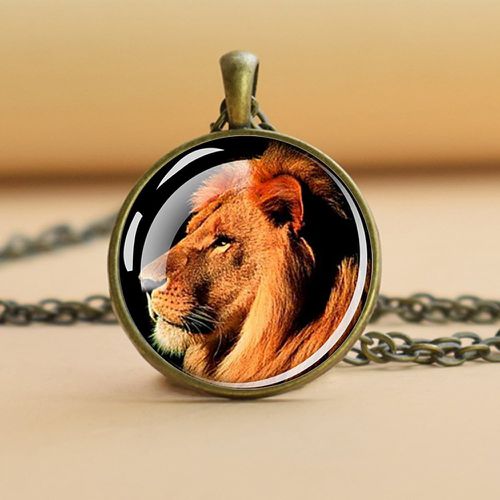 Collier à motif lion à pendentif rond - SHEIN - Modalova