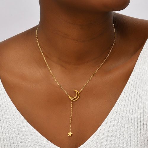 Un collier en acier inoxydable de style japonais-coréen doux, un peu frais, creux, avec une lune fluide, une frange d'étoiles lisses et un look simp - SHEIN - Modalova