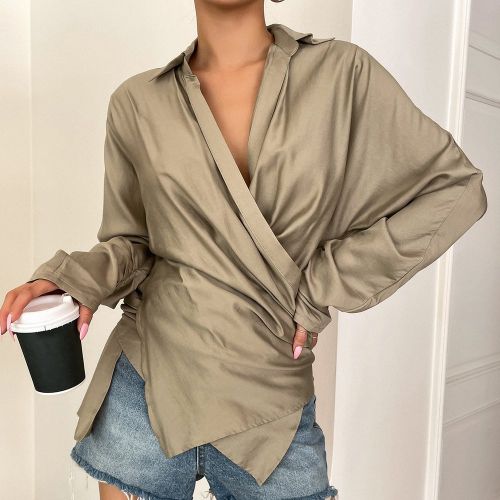 Blouse cache-cœur à manches chauve-souris avec ourlet asymétrique plissé, Top à manches longues - SHEIN - Modalova