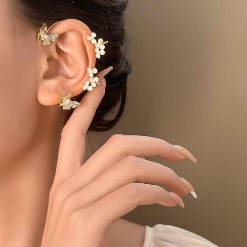 Pièce Enveloppement d'oreille à strass & fausse perle à détail papillon - SHEIN - Modalova