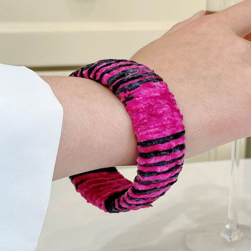 Bracelet bicolore en tissu duveteux - SHEIN - Modalova