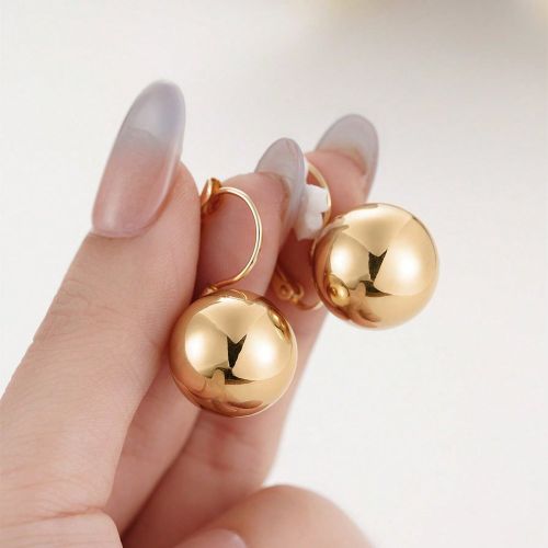 Paire de boucles d'oreilles à cerceaux décorées de boules à la modes, pour les fêtes d'anniversaire, cadeau de bijoux pour la Saint-Valentin - SHEIN - Modalova