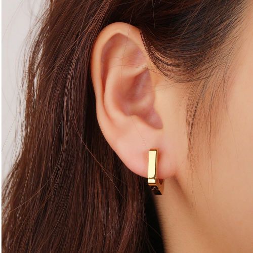 Paire de boucles d'oreilles en acier inoxydable dorés, boucles d'oreilles dorées charmantes pour un port quotidien, cadeau pour les sœurs - SHEIN - Modalova