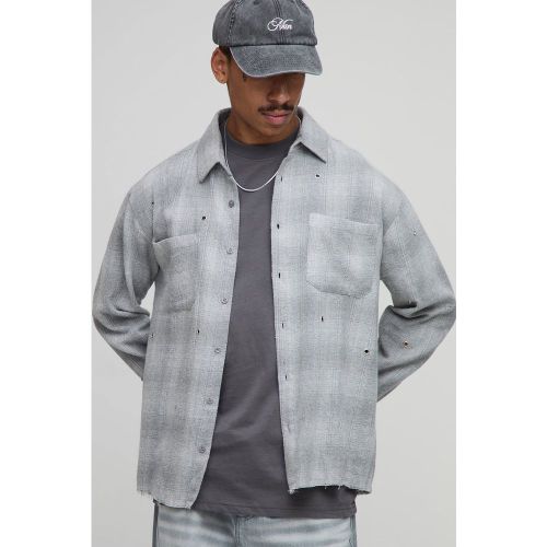 Oversized Distressed Eyelet Detail check Check Shirt - S - Boohooman - Modalova