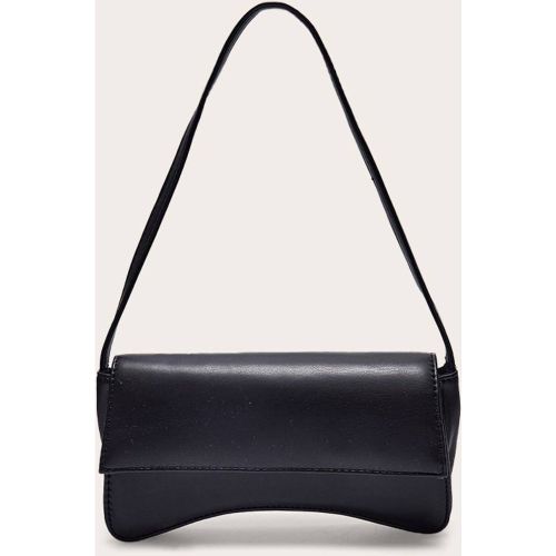 Black Sac À Bandoulière Baguette En Synthétique Avec Rabat - PrettyLittleThing - Modalova