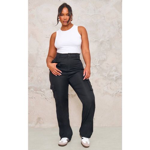 Black Pantalon Cargo Grande Taille Jambe Droite Avec Poches Plaquées | Taille 56 - PrettyLittleThing - Modalova